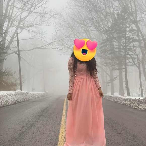 Bridesmaid long sleeve crochet
detail maxi dress.Sugar Pink, size
(us.4). - Picture 5 of 5